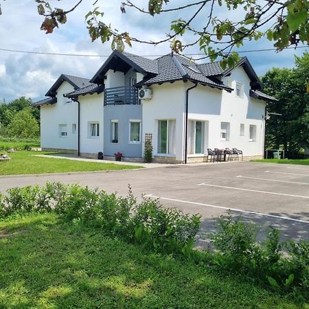 House Forest Queen Смолянаць Екстер'єр фото